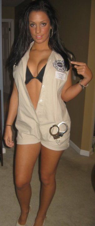 Her Booty Does Tricks