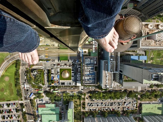 Korean Girl Lives Life on the Edge