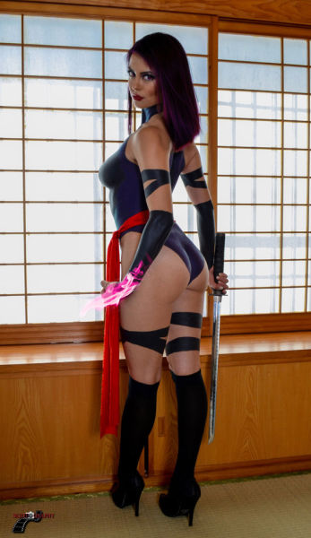 Cute and Kick-Ass Cosplay Girls