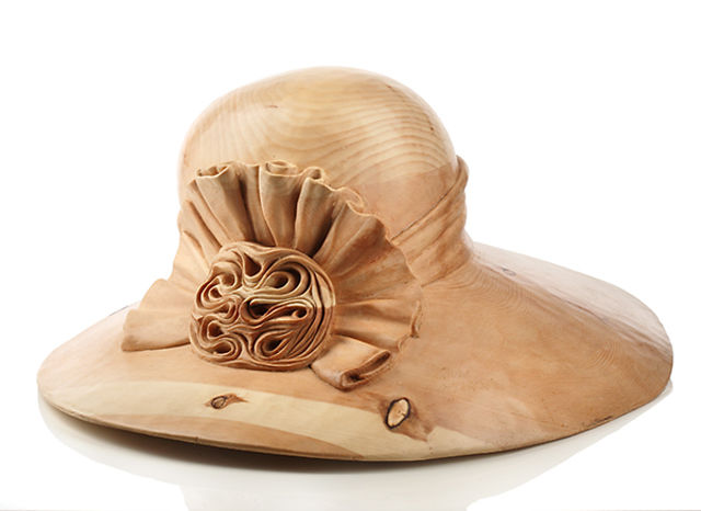 Meet the Amazingly Talented Wood Sculptor