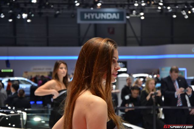 The Attractive Ladies of the Geneva Motor Show 2013