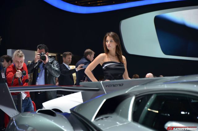 The Attractive Ladies of the Geneva Motor Show 2013