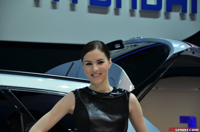 The Attractive Ladies of the Geneva Motor Show 2013