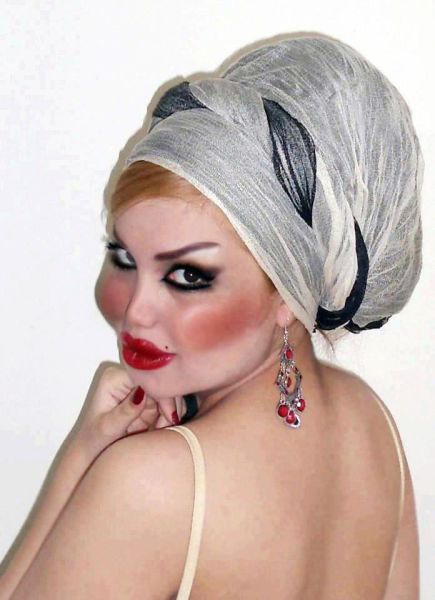 Middle Eastern Girls Who Think They Look Hot