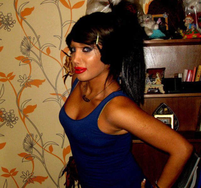 Middle Eastern Girls Who Think They Look Hot