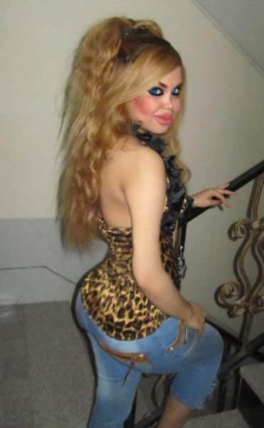 Middle Eastern Girls Who Think They Look Hot