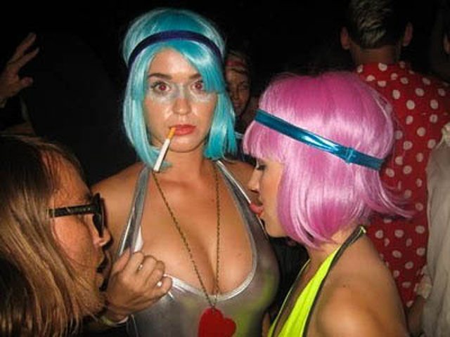 Boobs Can Make It Hard for People Not to Stare