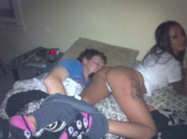drunk people get treated to some butt action 33 pics 17.html - 33 HD Photos | Premium Gallery 2013