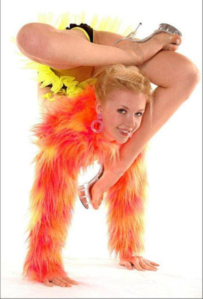 This Bendable Blonde Contortionist Is Sex on Legs