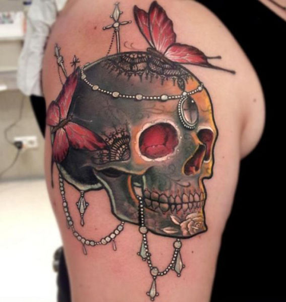 Tattoo Lovers Gather around for Epic Body Art