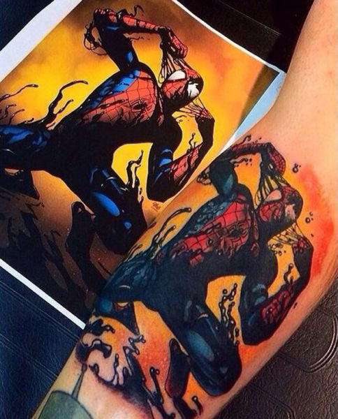 Tattoo Lovers Gather around for Epic Body Art