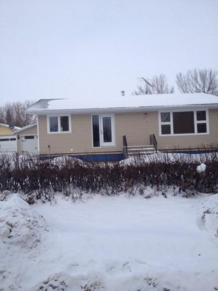 These Construction Workers Should Be Fired Immediately