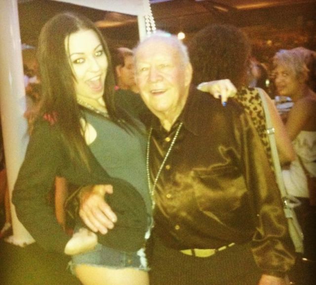 nightclub photos that are totally cringeworthy 25 pics 1.html - 25 HD Photos | Premium Gallery 2014