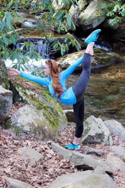 Girls Look Yummier in Yoga Pants