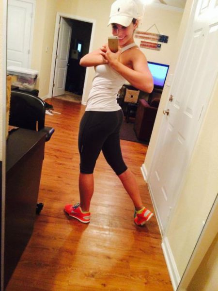 Girls Look Yummier in Yoga Pants