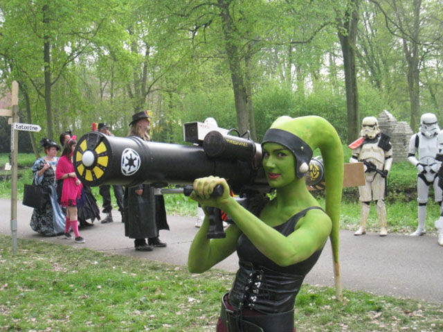 Geekily Gorgeous Ladies in Star Wars Inspired Cosplay