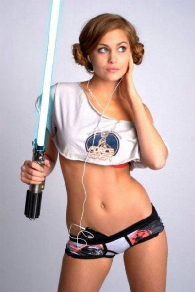 Geekily Gorgeous Ladies in Star Wars Inspired Cosplay