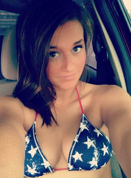 USA Ladies Show Their Patriotism Through Their Boobs