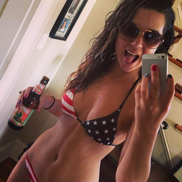 USA Ladies Show Their Patriotism Through Their Boobs