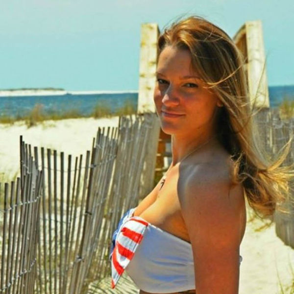 USA Ladies Show Their Patriotism Through Their Boobs