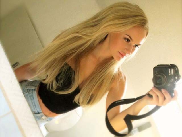 Sexy Girls with Cameras That Can Take My Picture Anytime