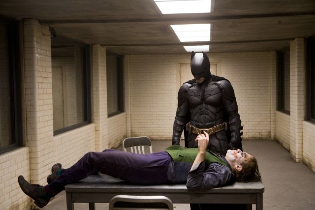 Photos Taken on Set During “The Dark Knight” Interrogation Scene