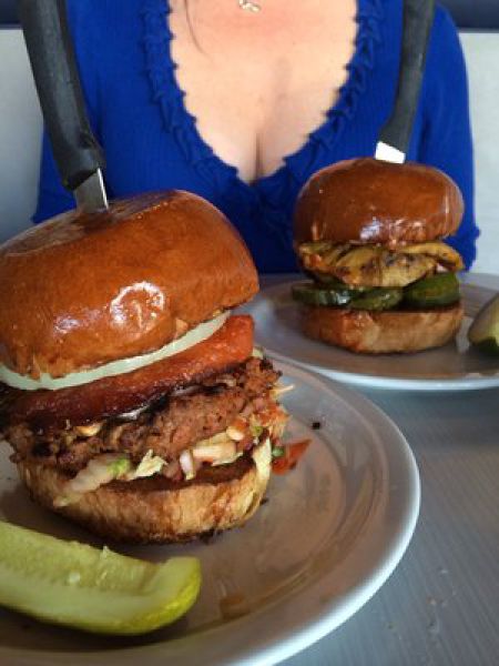 Why This Man’s Yelp Reviews Are Loved by All
