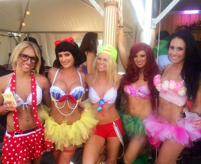 Tomorrowland’s Gorgeous Girls of 2014