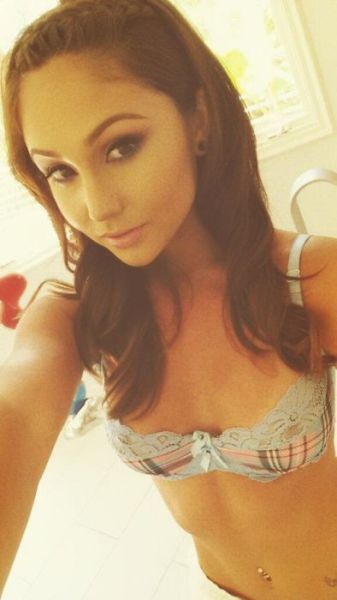 The Sexy Women of Porn in Daily Life