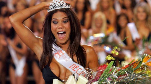 The Beautiful Woman of NFL Superstars