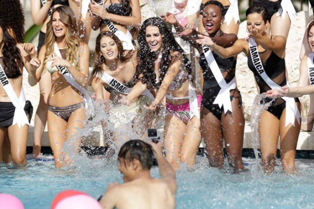 2015 Miss Universe Contestants in Bikinis