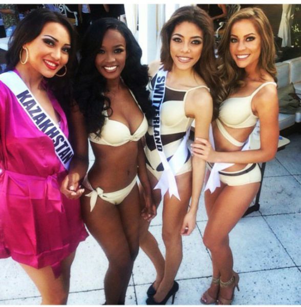 2015 Miss Universe Contestants in Bikinis