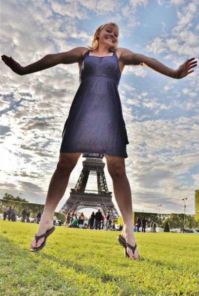 Some People Can Turn Statues and Sculptures into Something Vulgar