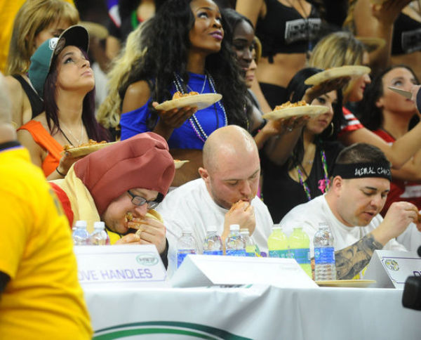A New Winner Is Crowned in the 2015 Wing Bowl Contest