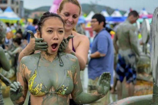 It’s Always More Fun When Girls Get Dirty!