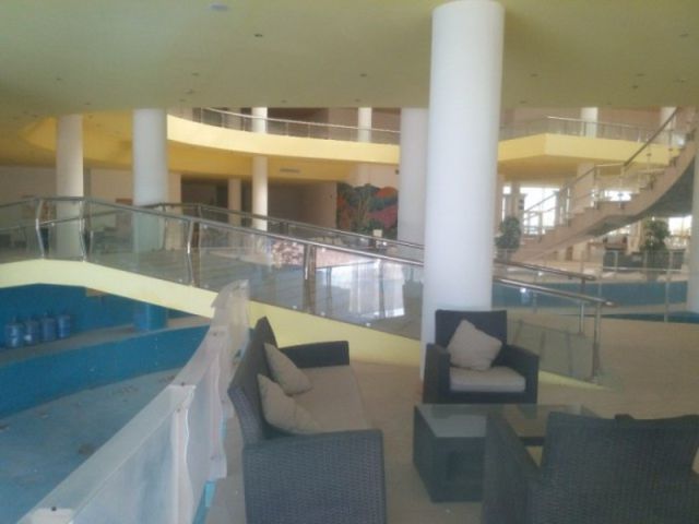 A Tour of a Neglected Egyptian 5 Star Hotel