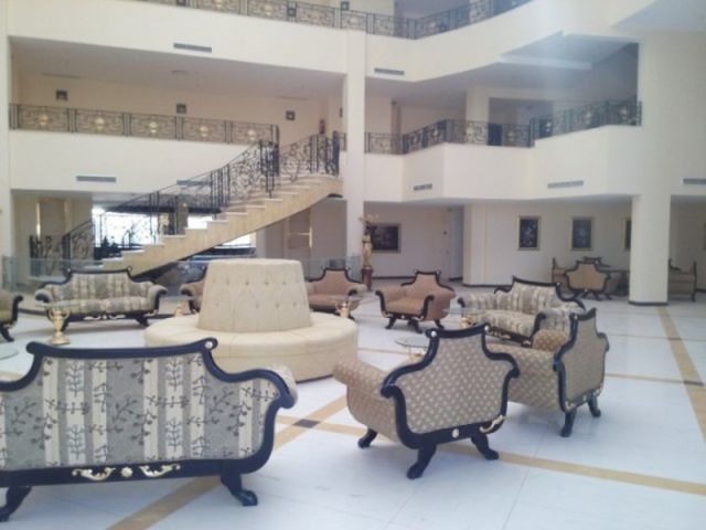 A Tour of a Neglected Egyptian 5 Star Hotel