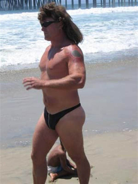 Weird Beachgoers That Will Totally Ruin Your Beach Day