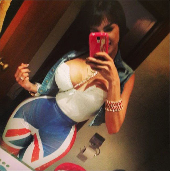 Model Spends 23 Hours Per Day Pursuing an Extreme Beauty Goal