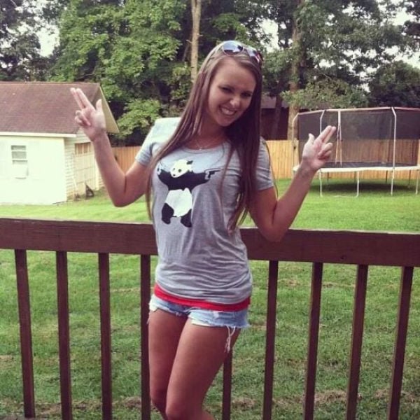 Hot Girls Rock Their Short Shorts