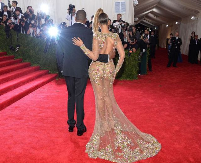 Beyonce Turns Heads in Her Nude Outfit at the Met Gala