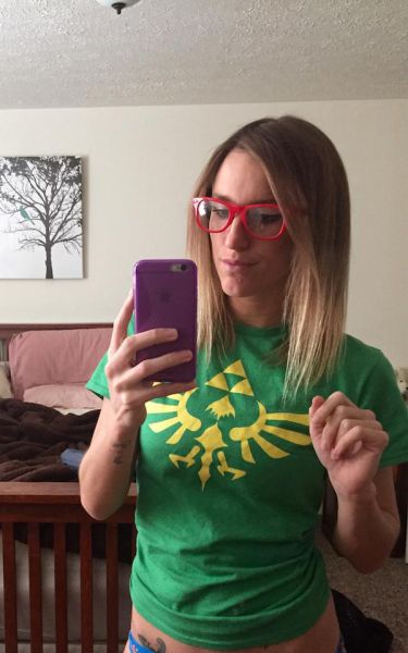 Geeky Fangirls Show off Their Secret Comic Crush