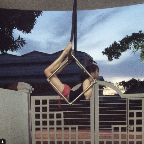 This Bendy Girl Has All Kinds of Skills in the Air
