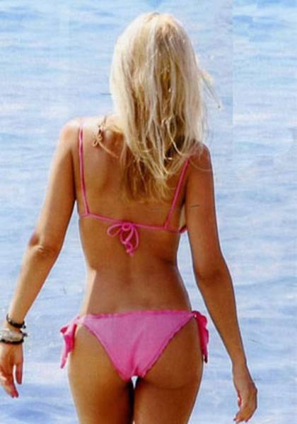 Elena Rapti Is the Hottest Woman in Greek Parliament