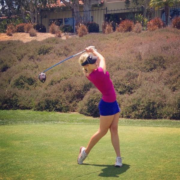 This Girl Makes Golfing Look Sexy