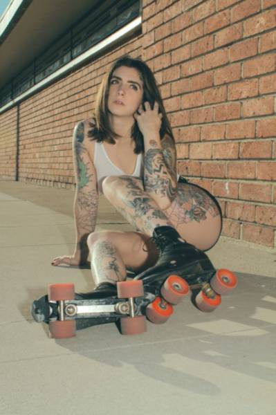 Girls Who Make Tattoos Look Hot