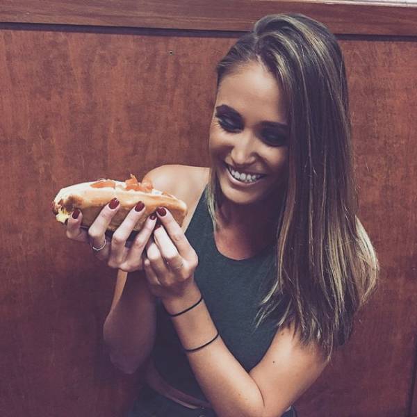 girls give glutenfree the middle finger 25 pics 1 video 1.html - 25 HD Video | Premium Gallery 2015