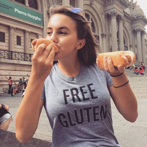 girls give glutenfree the middle finger 25 pics 1 video 1.html - 25 HD Video | Premium Gallery 2015