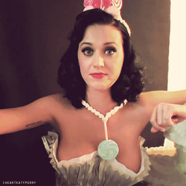 The Beautiful and Sexy Katy Perry in Sizzling GIFs