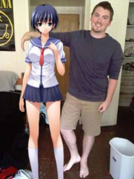 Guys Who Somehow Landed Super Hot Girls
